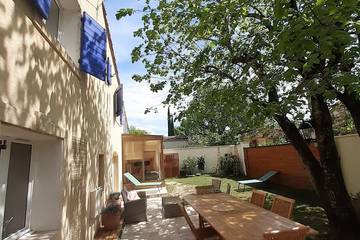 Gîte pour 9 personnes, avec jardin et terrasse à Roche-Saint-Secret-Béconne