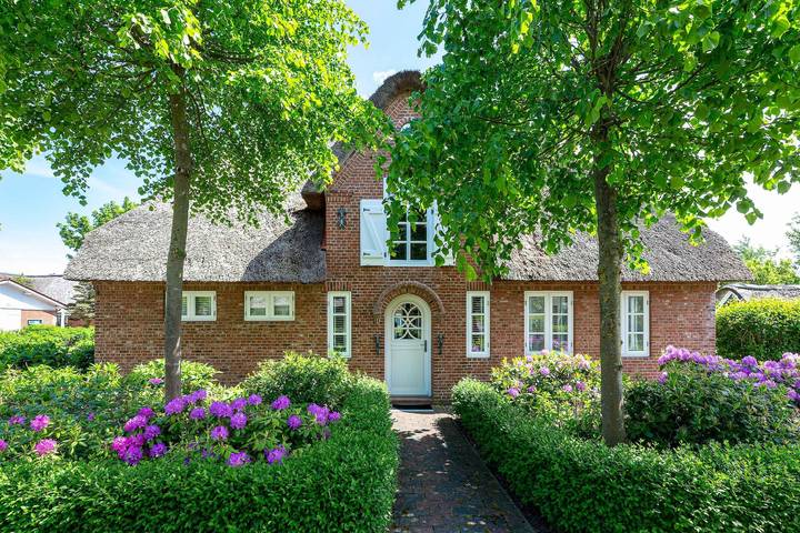 Ferienhaus für 5 Personen, mit Garten und Sauna sowie Terrasse in Oldsum