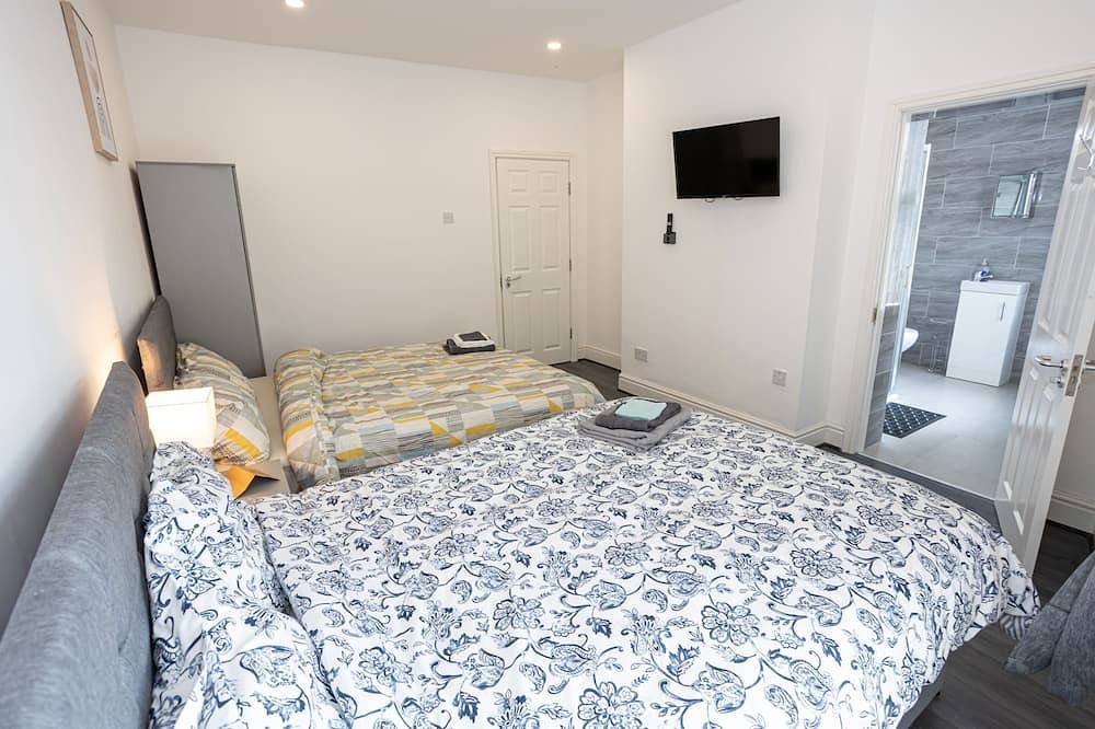 Tco Luxury Family Executive Room 5 in Liverpool, Merseyside