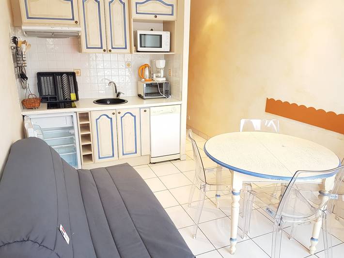 Gîte pour 4 personnes, avec terrasse dans Région de Besse-et-Saint-Anastaise - 4