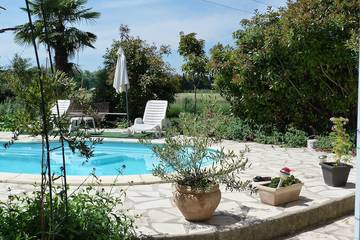 Cottage pour 6 personnes, avec jardin à Mollégès