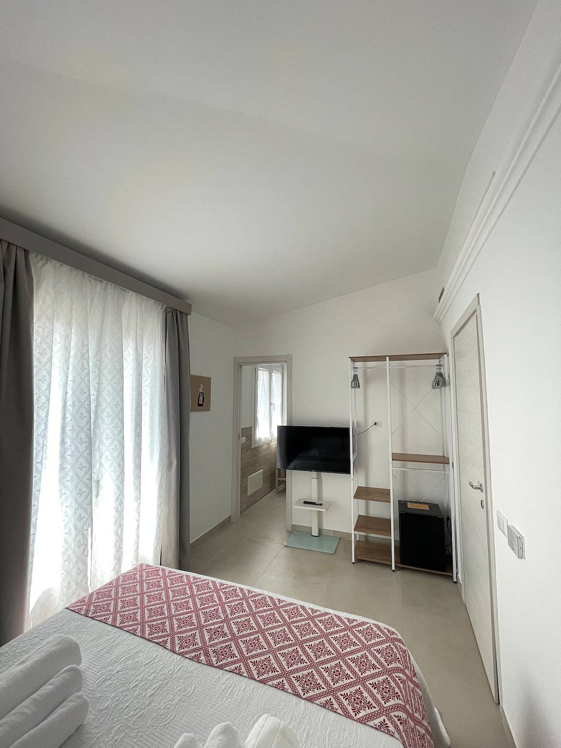 Guest House 'Grazia Deledda' with Shared Terrace, Wi-Fi and Air Conditioning in Lotzorai, Ogliastra Province