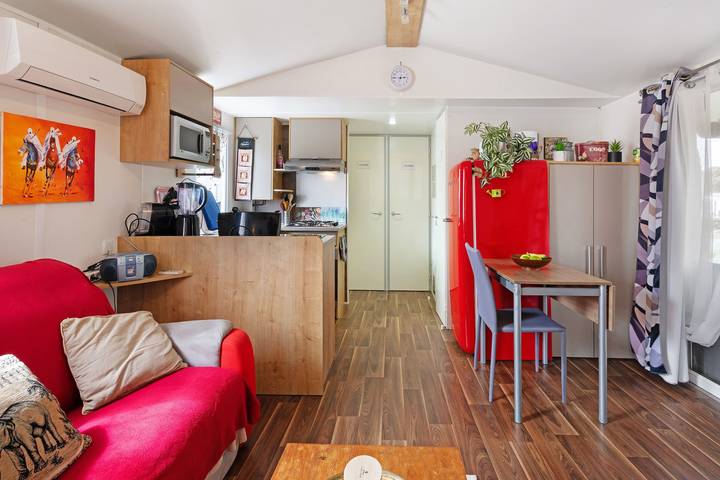 Mobil-home 5 Personnes avec Terrasse Privée, Jardin Privatif et Climatisation in Les Mathes, Côte de Beauté