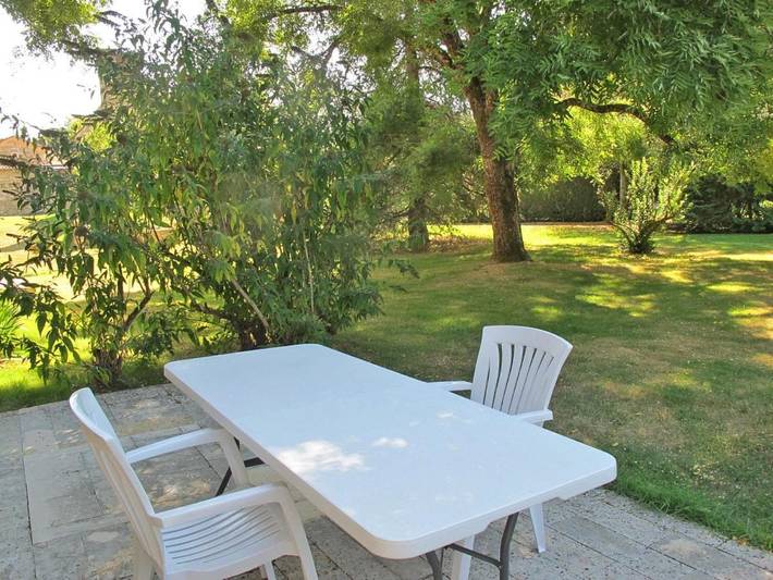 Gîte pour 2 personnes, avec terrasse ainsi que jardin et piscine à Saint-Georges-de-Montclard - 3