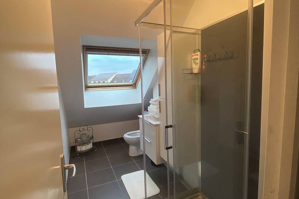 Entire apartment, All accommodations within 24 hours in Le Mans, Sarthe