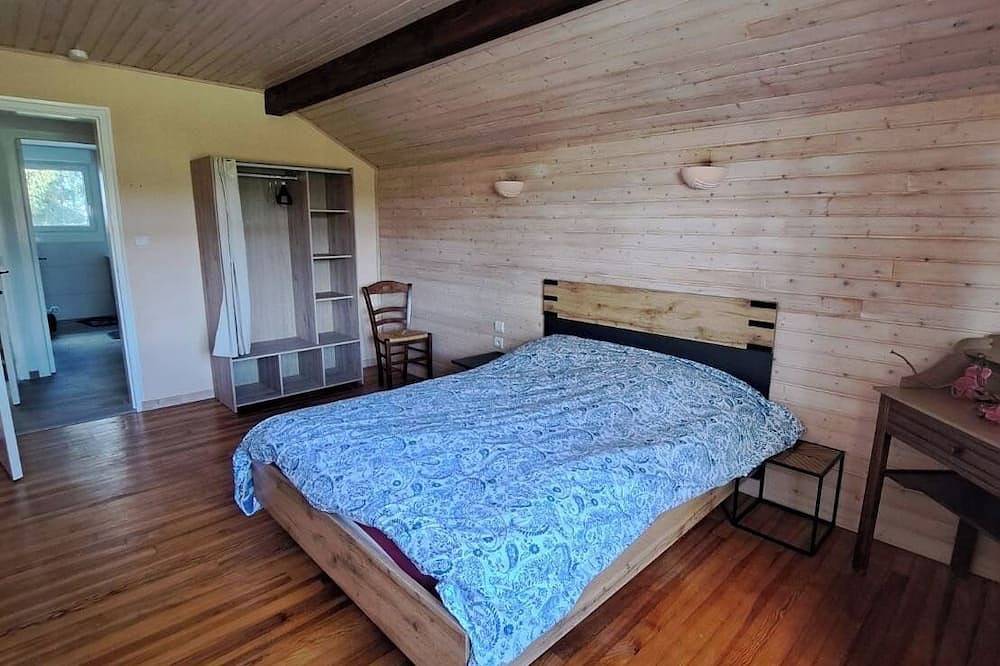 Appartement entier, Loue Gite Dans Un Endroit Calme Et Tranquille Au Milieu Des Champs Pour 5 A 7 P in Damprichard, Jura Francais