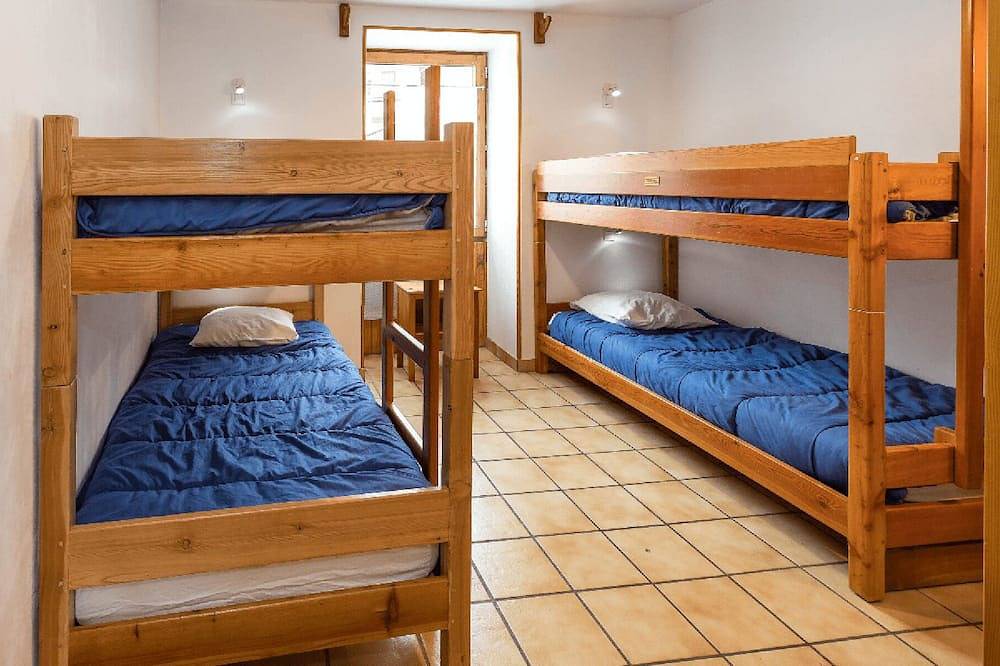 Entire apartment, Gites Simond welcomes you to Arvieux in the heart of the Queyras Regional Park, in Arvieux, Queyras