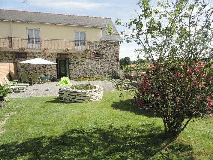 Gîte pour 5 personnes, avec vue et jardin, adapté aux familles à Conquereuil