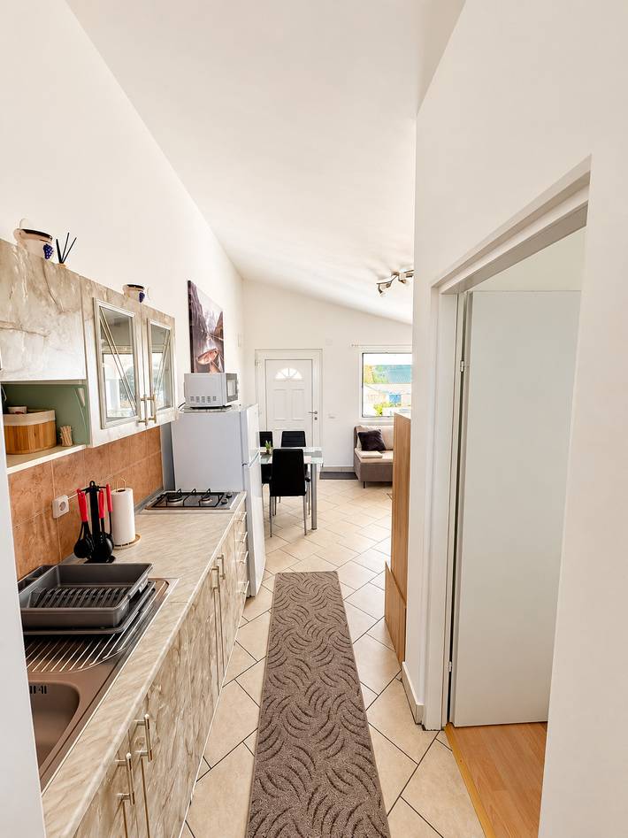 Ferienwohnung für 4 Personen, mit Balkon und Terrasse sowie Garten in Razanac - 3