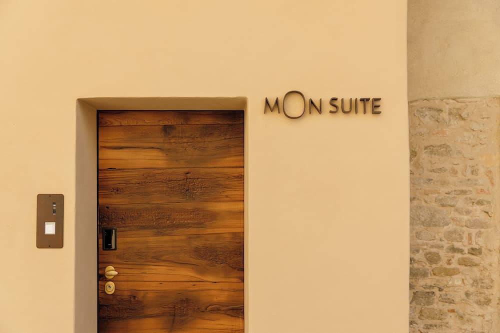 Mon Suite  in Monforte d'Alba, Langhe