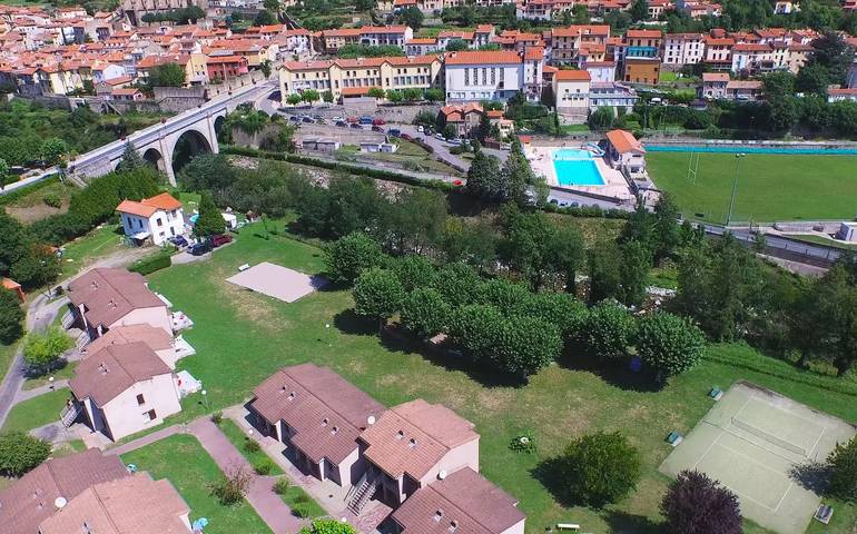 Gîte pour 4 personnes, avec piscine à Prats-de-Mollo-la-Preste - 2