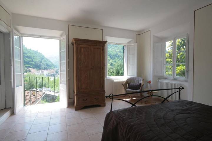 Chambre d’hôte pour 2 personnes, avec jardin ainsi que terrasse et piscine, animaux acceptés à Bagni di Lucca - 4