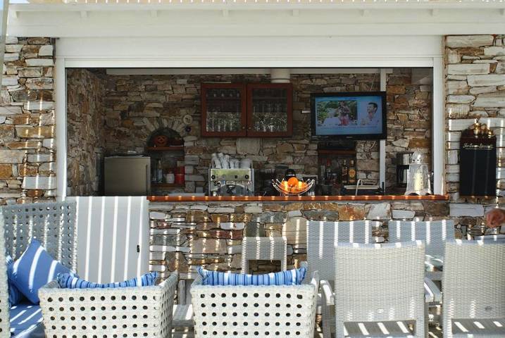 Gîte pour 2 personnes, avec piscine et jardin ainsi que terrasse et vue dans Platis Gialos Sifnos - 3