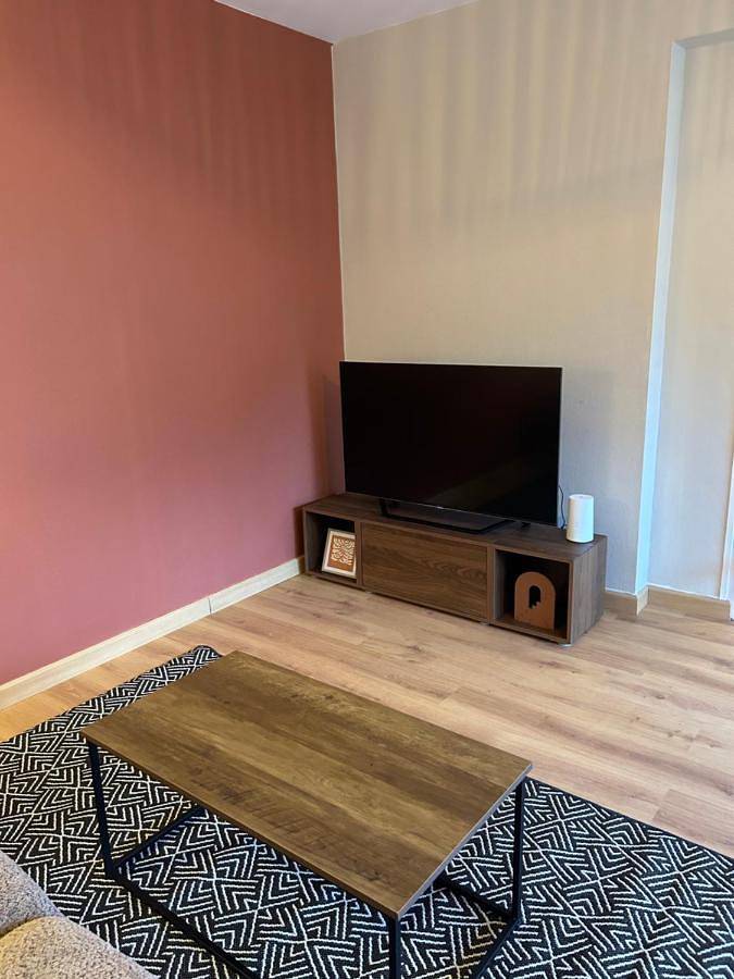 Coloc Chambre privée meublée dans un appartement lumineux et spacieux, Hyper centrale in Annemasse, Région de Saint-Julien-en-Genevois