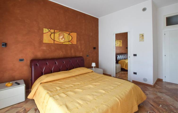 Gîte pour 3 personnes, avec Terrasse à Reggio de Calabre - 3