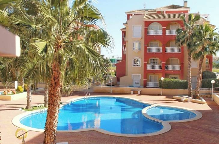 Apartamento para 6 personas, con terraza en Los Alcázares