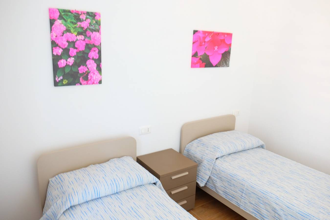 Apartamento entero, Apartamento 'Residence Vogue' con piscina comunitaria, terraza privada y aire acondicionado in Lido di Jesolo, Jesolo