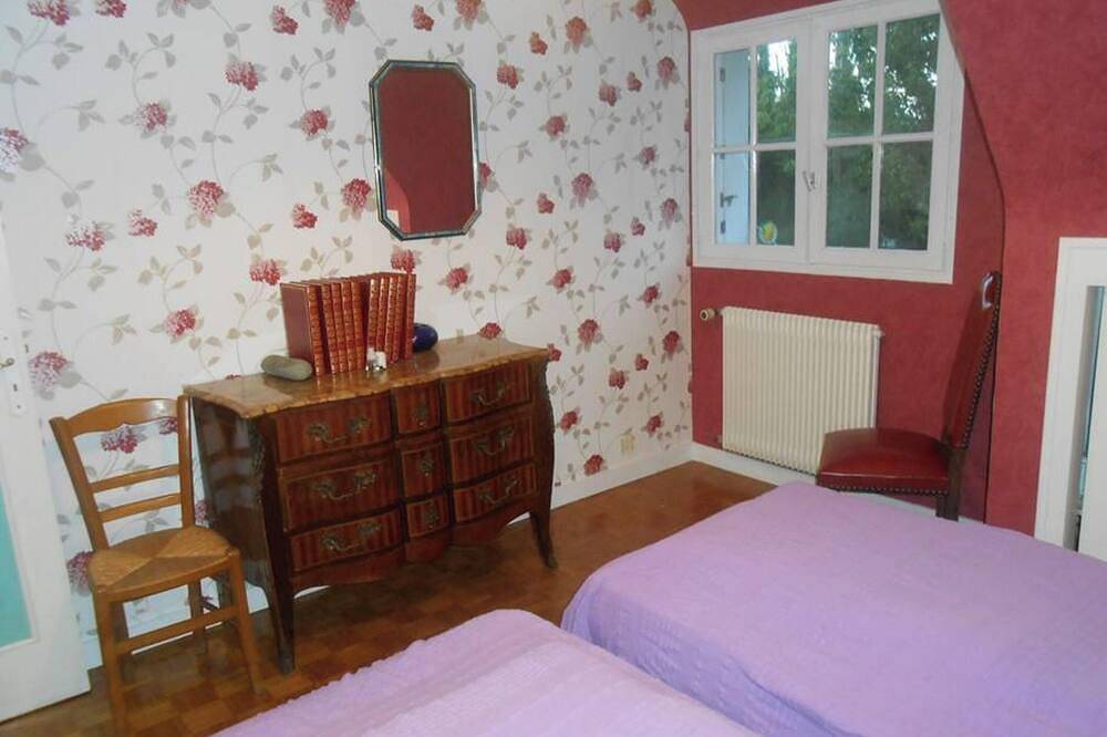 Homerez - Spacious house with garden in Plogoff in Pointe du Raz, Plogoff