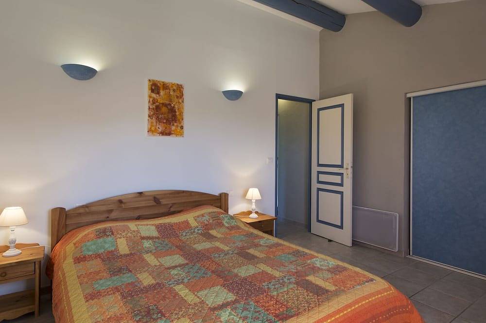 Taillades: Maison de caractère - Maison avec jardin in Taillades, Parc naturel régional du Luberon