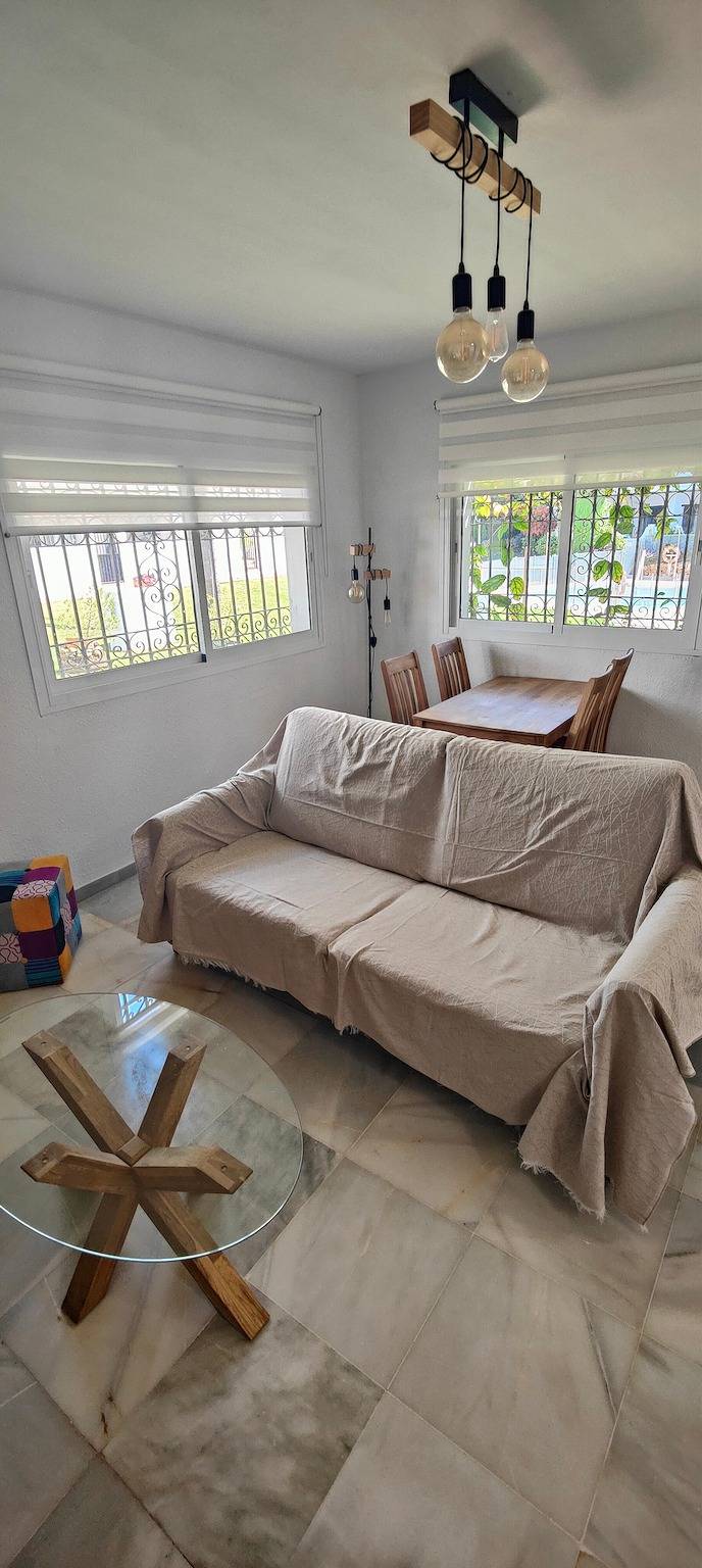 Apartamento entero, Apartamento «Sunny Calahonda Park» con piscina, terraza y Wi-Fi in Sitio de Calahonda, Mijas