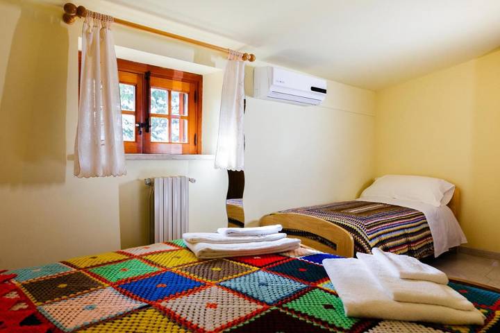 Gîte pour 2 personnes, avec jardin ainsi que piscine et vue à Polizzi Generosa - 3