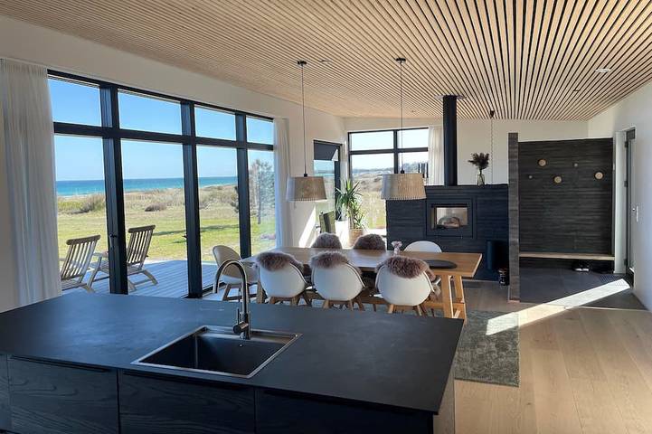 Vakantiehuis voor 8 personen, with terras and tuin as well as whirlpool in Ebeltoft