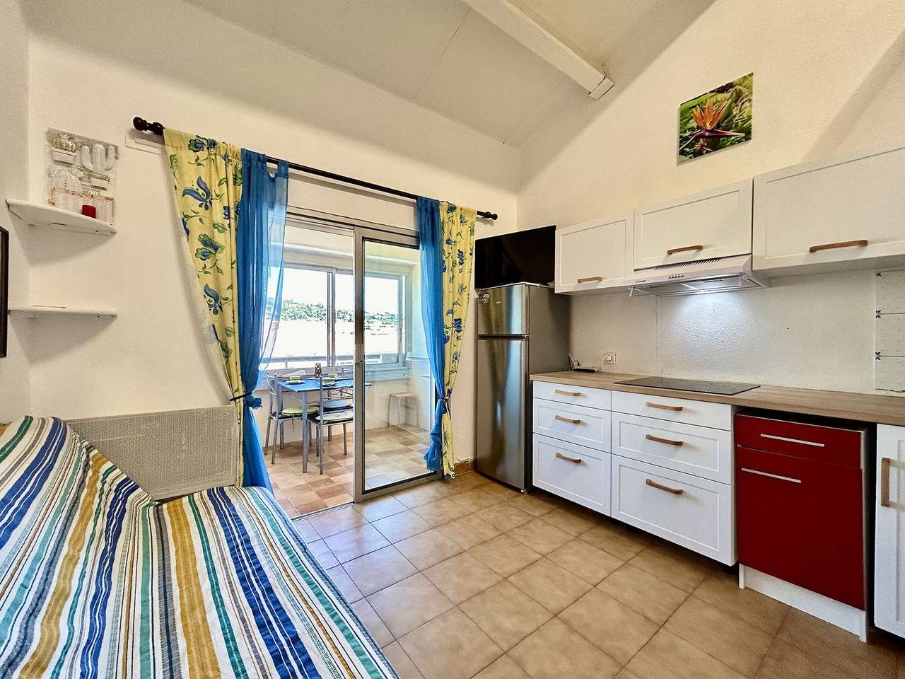 Ganze Wohnung, Sainte-Maxime: Studio mit Mezzanin für 4, 50m vom Strand in Sainte-Maxime, Draguignan Region