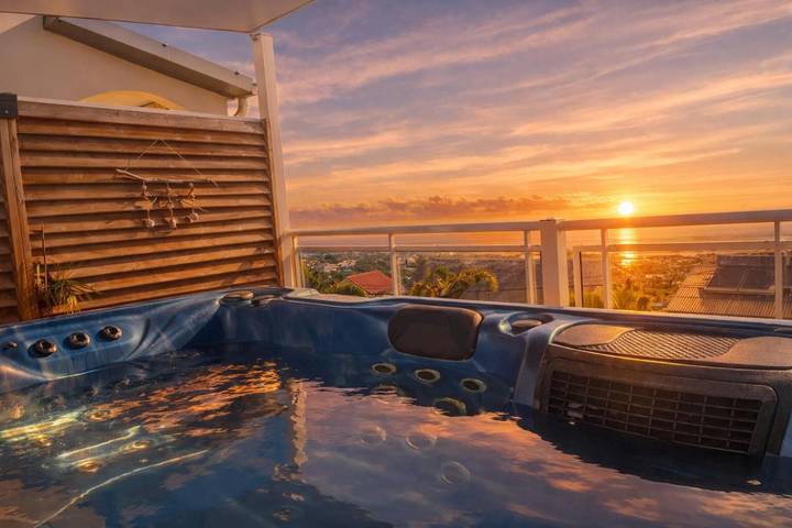 Maison de vacances pour 2 personnes, avec jardin ainsi que jacuzzi et piscine