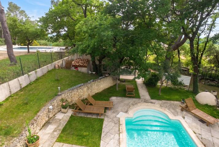 Location de vacances pour 6 personnes, avec jardin et piscine à Velleron - 4
