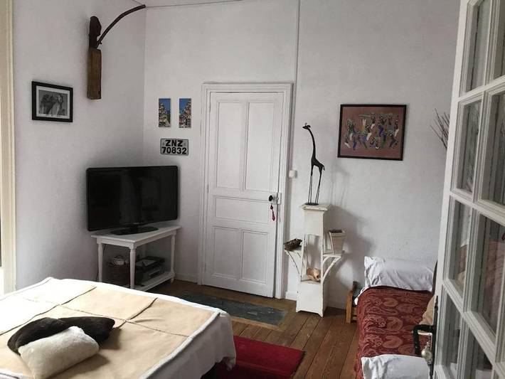 Location de vacances pour 35 personnes, avec piscine et terrasse ainsi que jacuzzi et jardin dans Ombrée-d'Anjou - 2