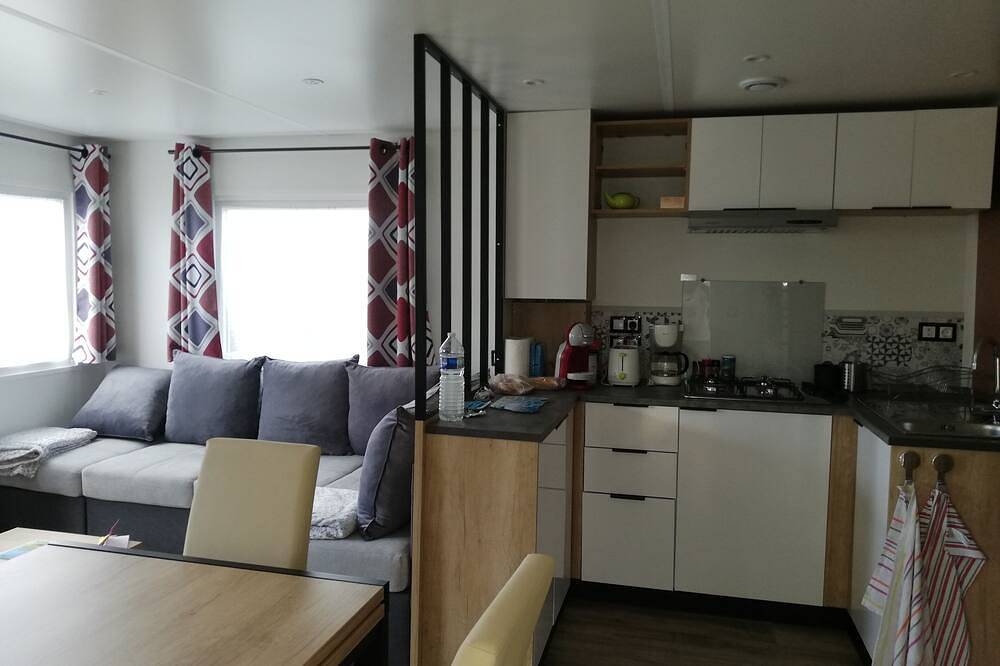Mobil Home Recent 3 Chambres dans camping 4* Environnement Nature in Gastes, Côte d’Argent