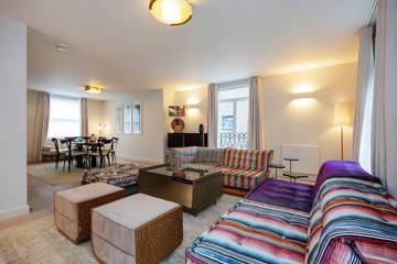 Vacation Rental for 6 Guests in Kensington and Chelsea, London, Picture 1