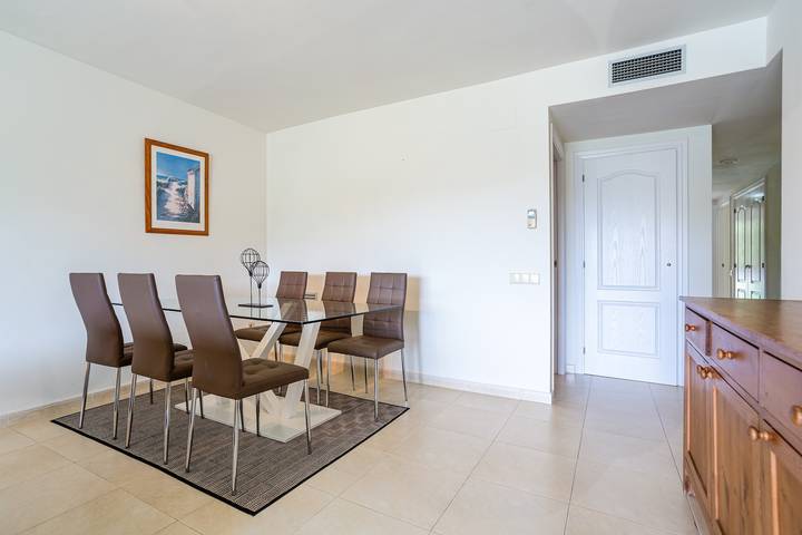 Ganze Wohnung, Ferienwohnung 'Bovilla' mit Gemeinschaftspool, WLAN und Klimaanlage in Platja d'Aro, Costa Brava