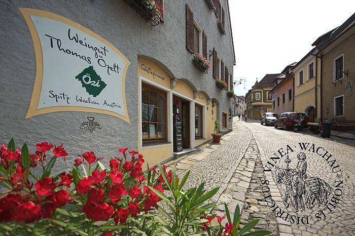 Weingut Özelt - Doppelzimmer in Spitz an der Donau, Bezirk Krems an der Donau-Land