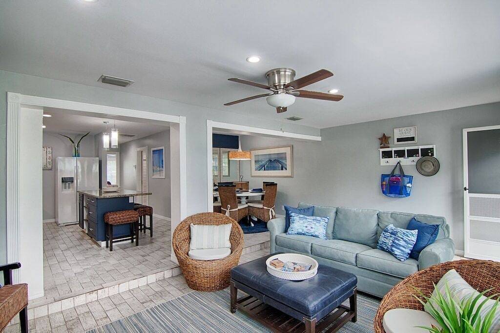 Für dieses versteckte Juwel wird kein Auto benötigt, nur wenige Schritte vom Strand und der Atlantic Avenue entfernt! in Delray Beach, Palm Beach County