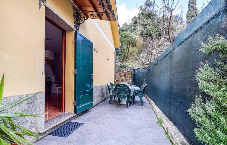 Appartamento di 117mq con parcheggio, terrazza e internet - 1.5km dalla spiaggia di Bagni Giovanni in Sestri Levante (Città), Sestri Levante