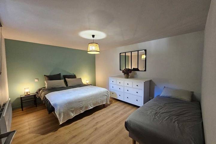 Location de vacances pour 14 personnes, avec terrasse et jardin, animaux acceptés à Guchan - 3