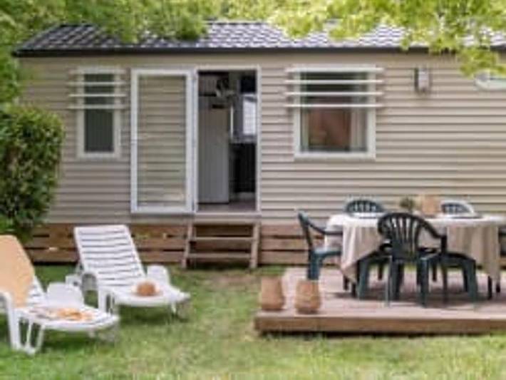 Camping pour 4 personnes, avec bassin pour enfant, animaux acceptés à Millau - 2