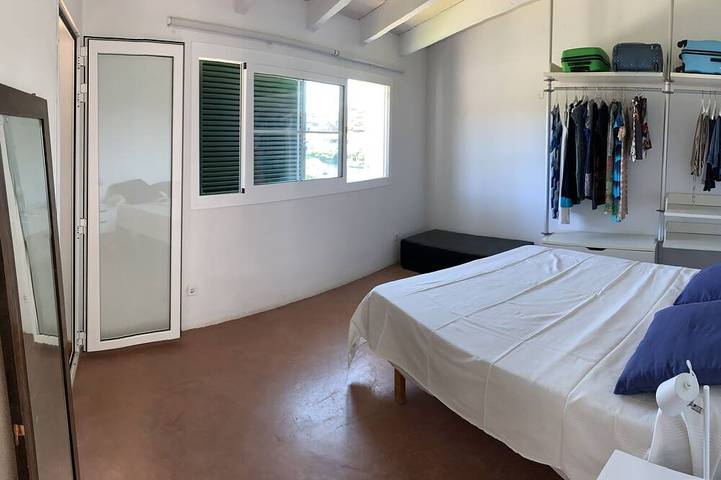 Location de vacances pour 8 personnes, avec balcon et jardin à Es Castell - 4