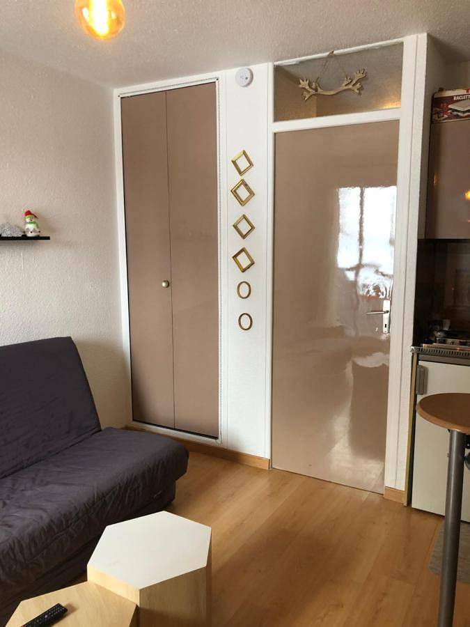 Gîte pour 4 personnes, avec terrasse et vue, animaux acceptés dans Cinéma L'Aiguille - 2