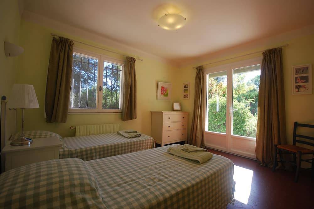 Hervorragende abgeschiedene Villa mit atemberaubender Aussicht und beheiztempool in Saint-Antonin-du-Var, Brignoles Region