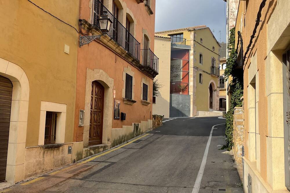 Live in the Old Town of Altafulla, 900m from the beach in Altafulla, Costa Dorada