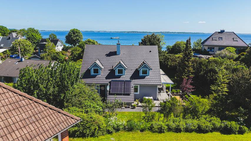 Ferienhaus für 10 Personen, mit Balkon und Terrasse sowie Garten und Sauna in Bockholm - 2