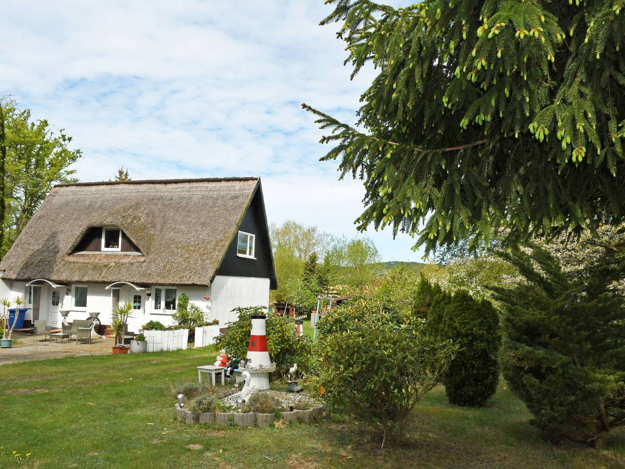 Ganze Ferienwohnung, Urlaub unterm Reetdachhaus am Neuensiener See - Lütte Ferienwohnung unterm Reetdach in Sellin, Rügen