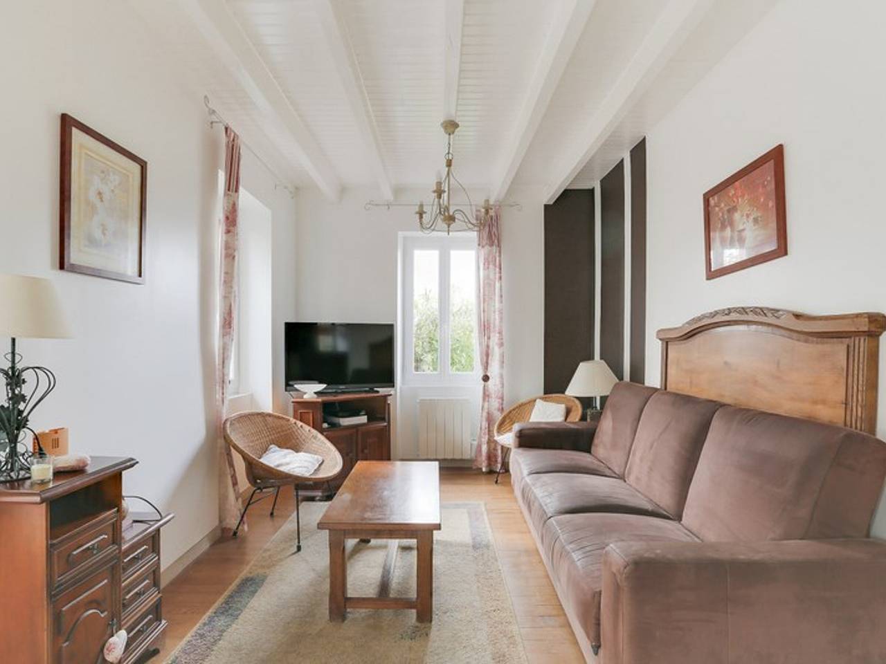 Charmante villa T3, jardin spacieux, parking, proche lac & thermes in Cazaubon, Gers