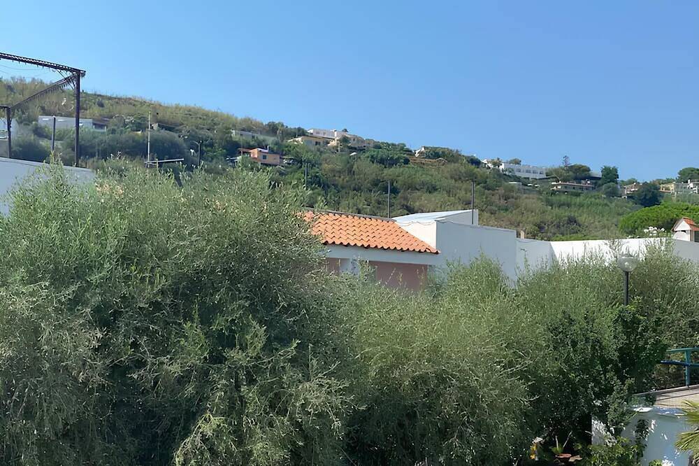 Entire apartment, Studio Rosa Thea Sorgeto Bay in Forio, Ischia