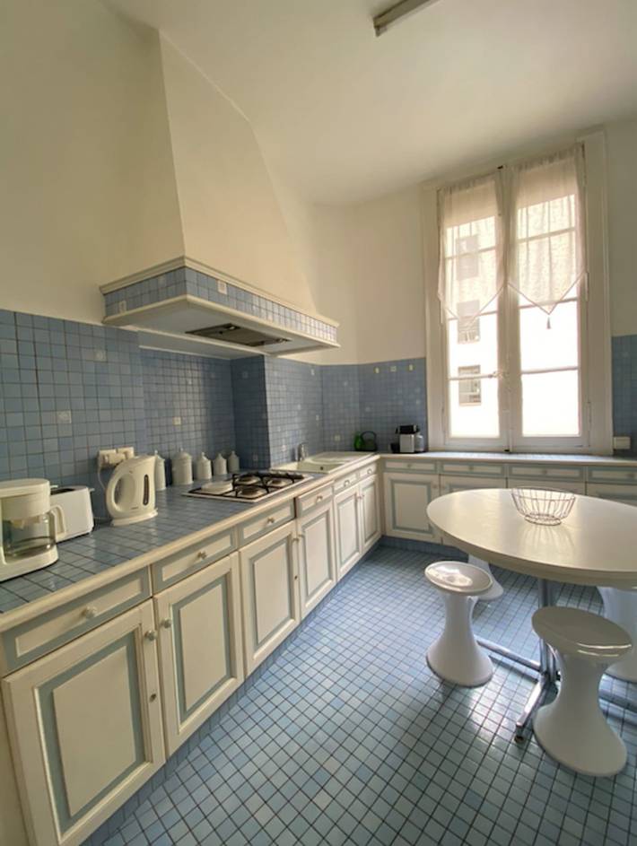 Ferieleilighet for 4 personer, med balkong, barnevennlig i Nantes