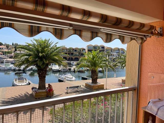 Ferienwohnung für 2 Personen, mit Terrasse und Ausblick, mit Haustier in Gruissan