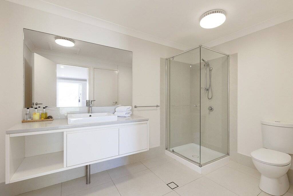 Das Weiße Haus - Central Coolum, spektakulärer Meerblick, Wifi & Foxtel in Coolum Beach, Sunshine Coast