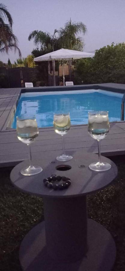 Appartamento per 2 persone, con terrazza e piscina nonché giardino e panorama a San Giovanni La Punta